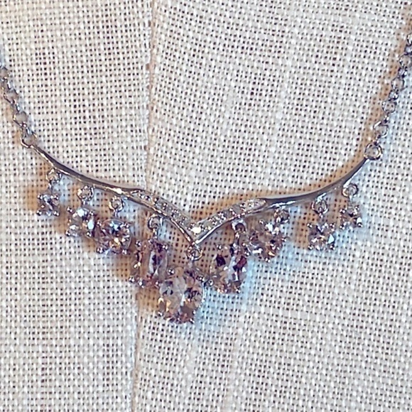 Sterling silver 925 Diamond chip elegant pink cz dangle drop bar pendant - Picture 3 of 13